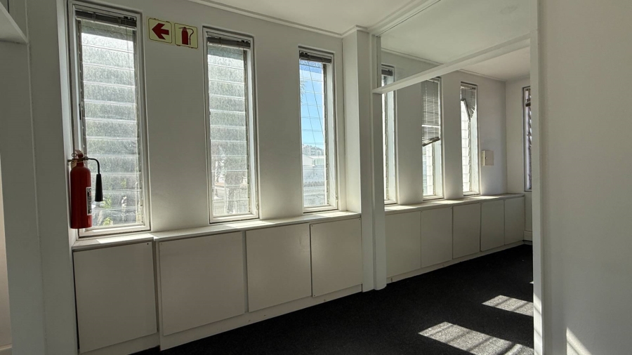 To Let commercial Property for Rent in Gardens Western Cape